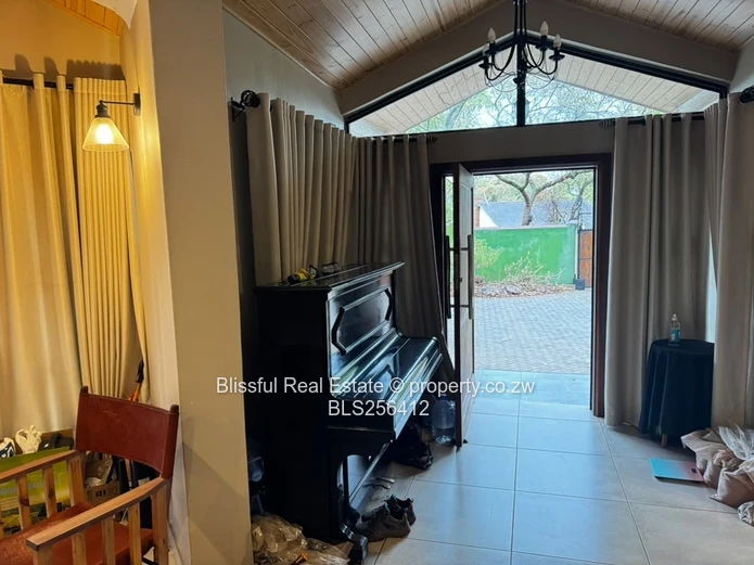 4 bedroom house for sale in Chisipite, Harare