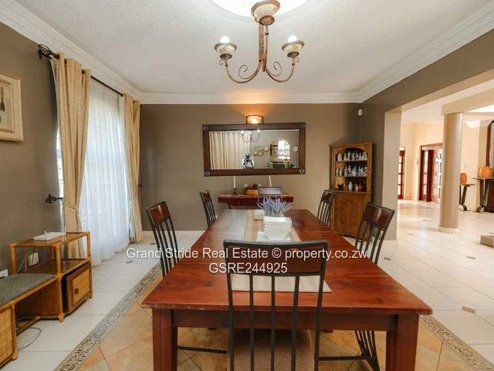 Immaculate House To Let In Helensvale