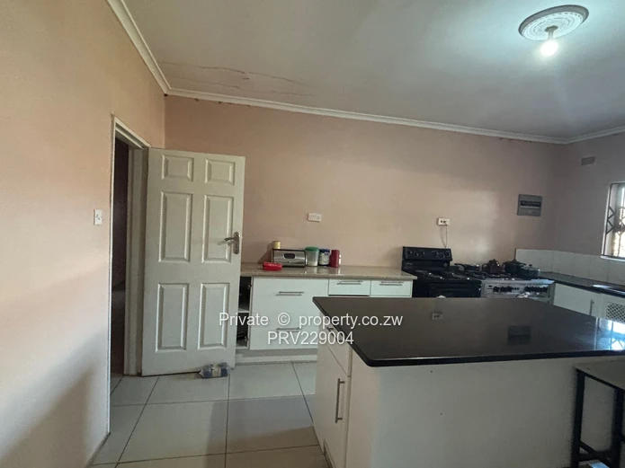 Chinhoyi Property For Rent!!!
