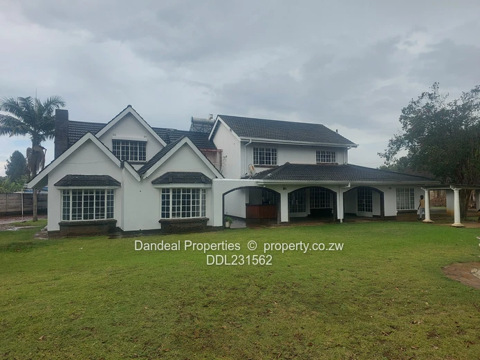 Corner Harare Drive and Borrowdale Road