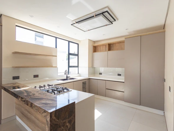 3 Unit Townhouse Complex