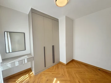 2 Bedroom Flat & Apartment