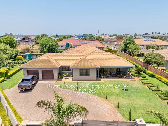 Very neat & modern house for sale in Mount Pleasant Heights (Sole Mandate)