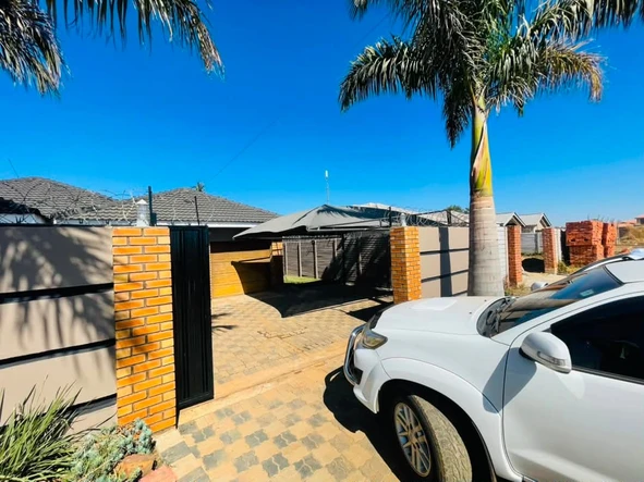 4 Bedroom House