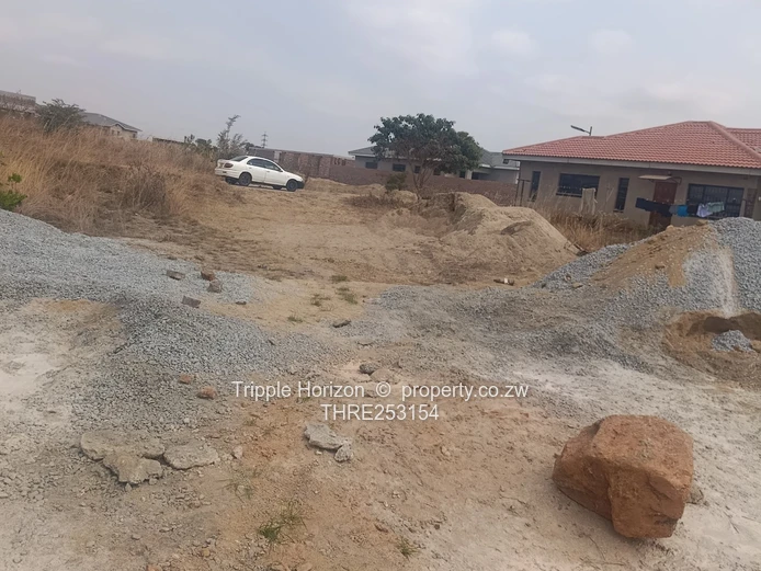  Nyabira Penrose 615m²  Ready-to-Build Stand on Tarred Road 