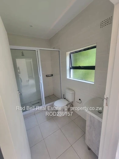 Bright 2-Bed, 2-Bath Townhouse w/ Garden & Parking — Mandara