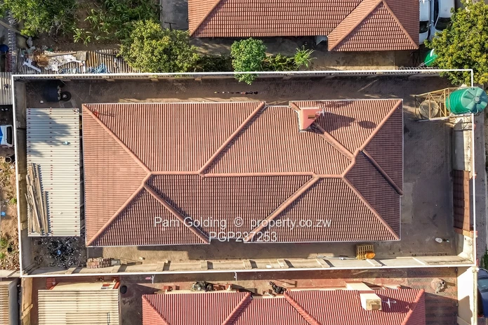 House for sale in Waterfalls/Picnic Park Area (Sole Mandate)