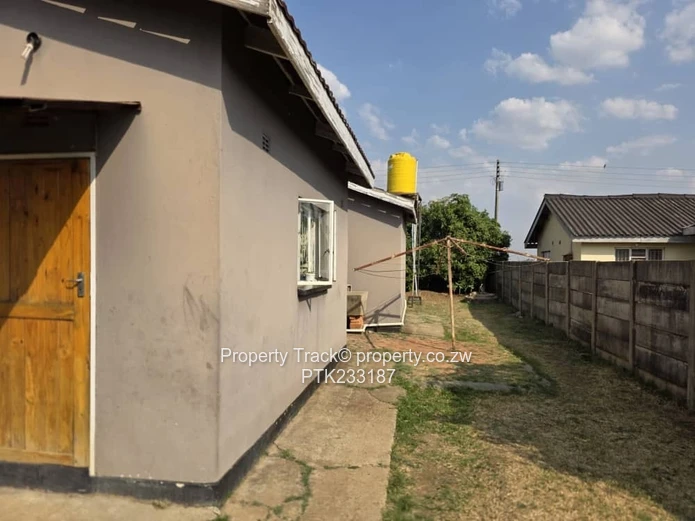 A neat and solid house!