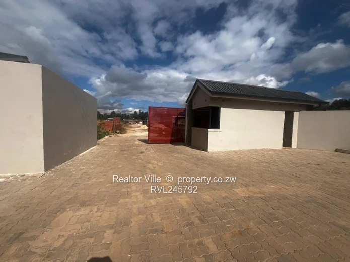 430 m² Msasa Park Stand — Main Road, Water & Sewer