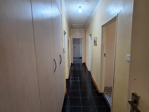 4 Bedroom Garden Flat