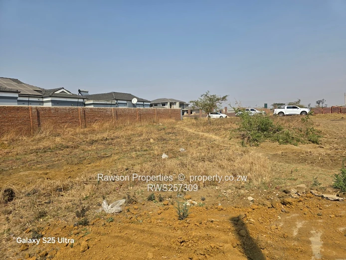 Haydon, Shineplus Stand In A Gated Community 