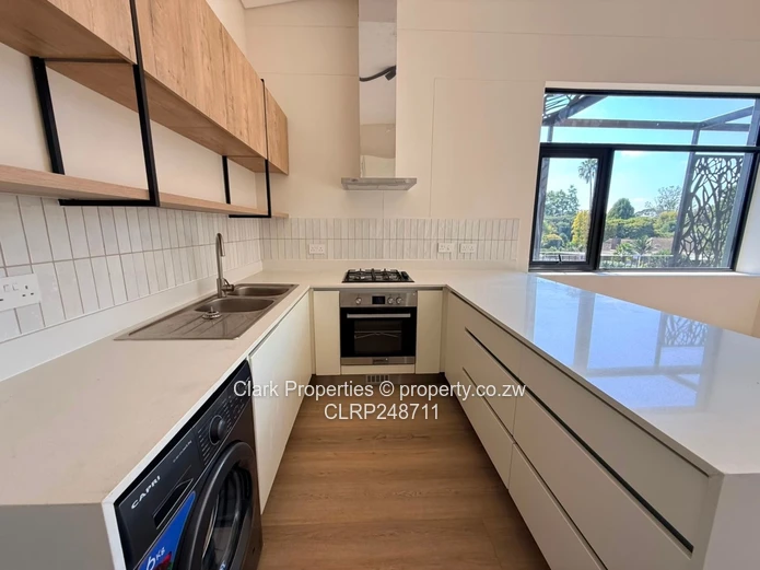 Neat Apartment at Jacaranda Heights!