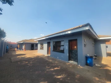 8 Bedroom House