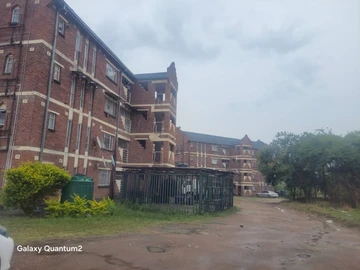 3 Bedroom Flat & Apartment