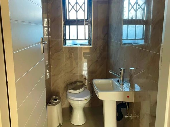 3 Bedroom Flat & Apartment