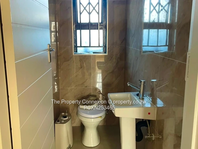Modern 3-Bedroom Executive Apartment in Tynwald – Prestigious Gated Community