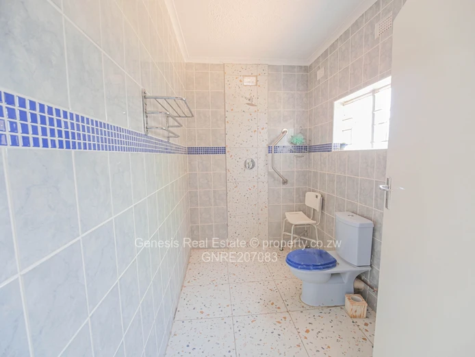 5 Bedroom House For Sale | Helensvale