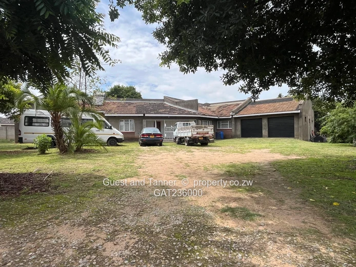5 Bedroom House for Sale in Windsor Park Ruwa - With Deed of Transfer 
