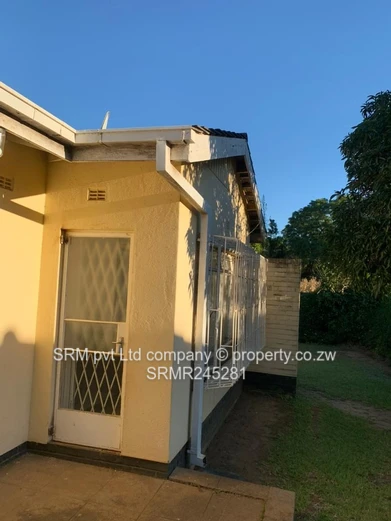 2 bed neat garden flat to let in Avondale 