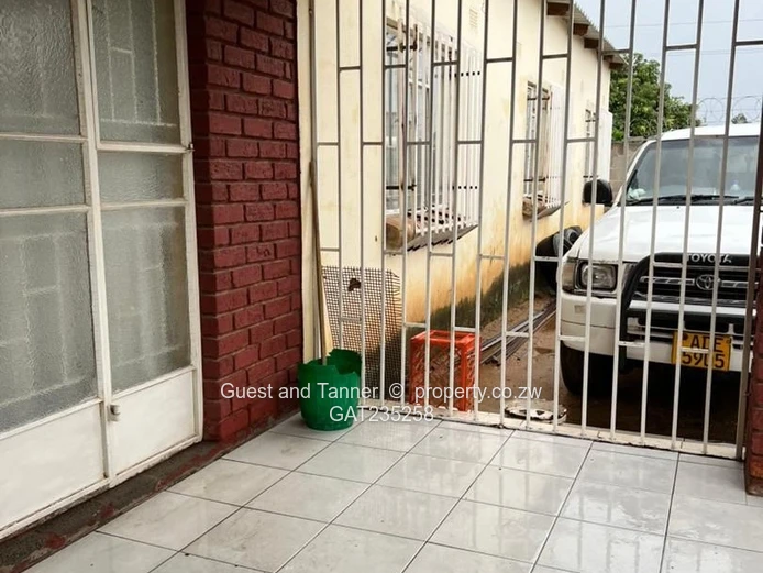 Spacious 5-Bedroom House for Sale in Pumula South – Secure & Modern Living