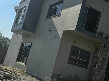 3 Bedroom Flat & Apartment