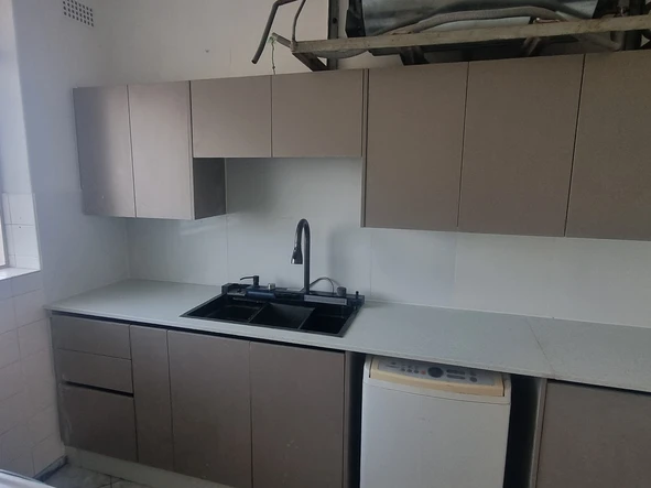 2 Bedroom Flat & Apartment