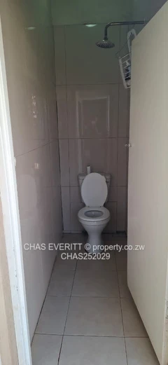 Fully Furnished 3bed Cottage To Let in Hillside