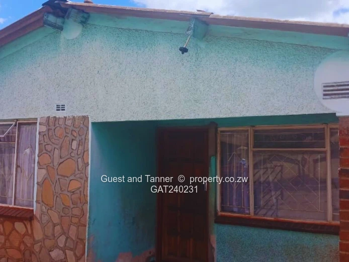 Glen View 4 House for Sale - Solid 7 Roomed Home with Title Deeds