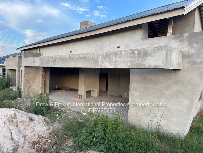 Unfinished 3-Beds house for sale in Mabvazuva