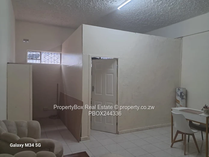 Eastlea 40sqm Office to rent for immediate occupation!