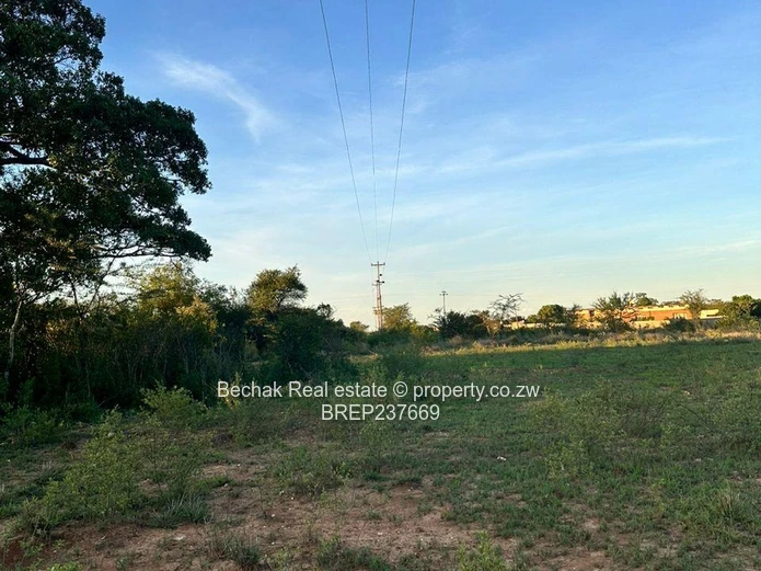 Tree-lined 3.2 Acre Arable Farm with Road Frontage — Bulawayo East