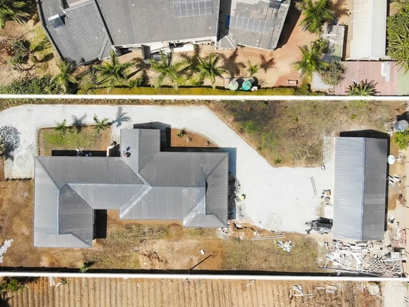 6 Bedroom House
