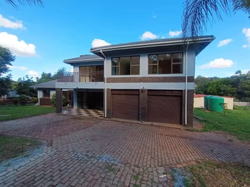 Spacious 4-Bedroom Home with Borehole in Helensvale, Harare