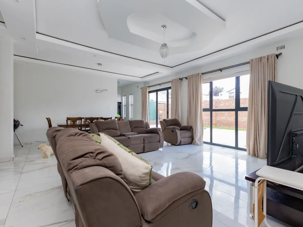 4 Bedroom Garden Flat