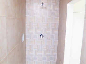 4 Bedroom Flat & Apartment