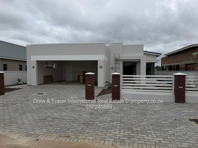 Newly built 4 beds all ensuite house for sale in Arlington East $250k