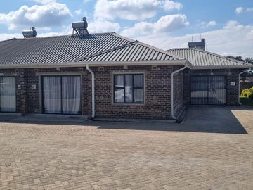 Neat 2 bed apartment for Sale