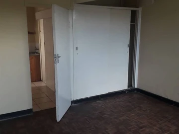 Flat & Apartment