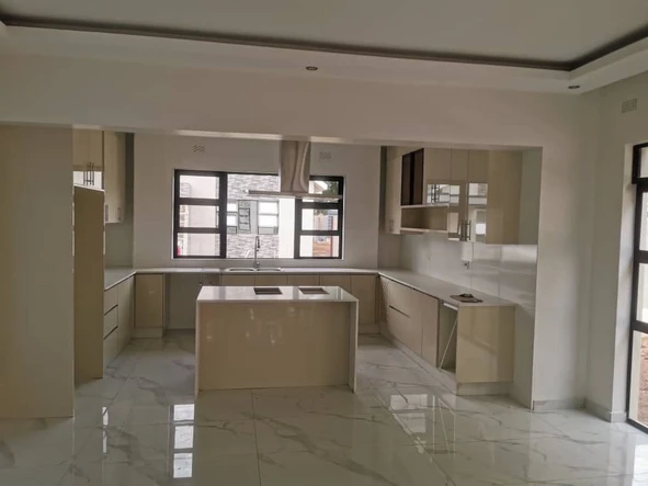 8 Unit Townhouse Complex