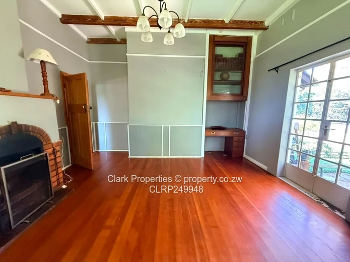 Charming Farmhouse In Avondale!