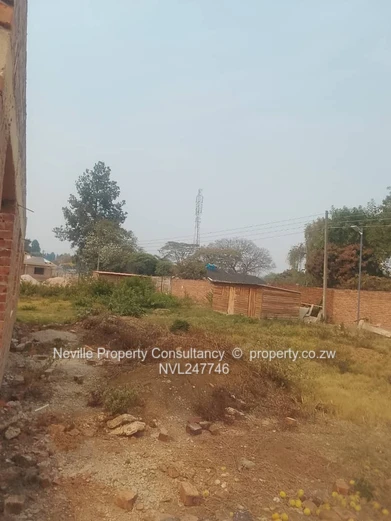 Greendale 2000m² with incomplete house