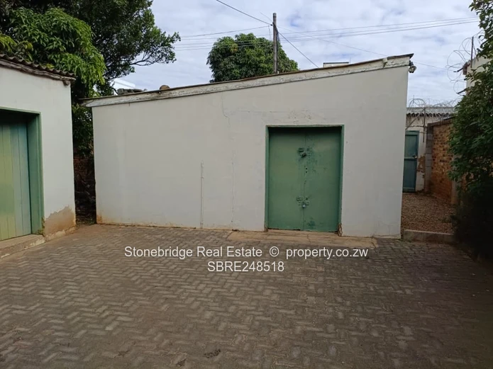 Townhouse for Commercial use in Bulawayo CBD for sale
