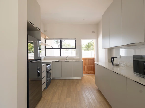 3 Bedroom Flat & Apartment