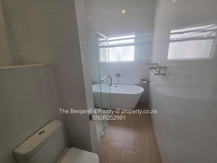 Four Bedroom Townhouse In Avondale