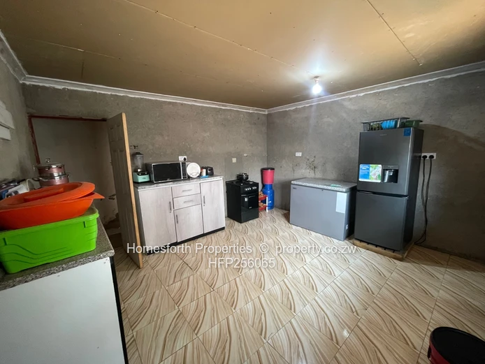 MODERN semi-finished 6-BEDROOM HOUSE FOR SALE | SHORTSTONE, WATERFALLS| 1 000sqm