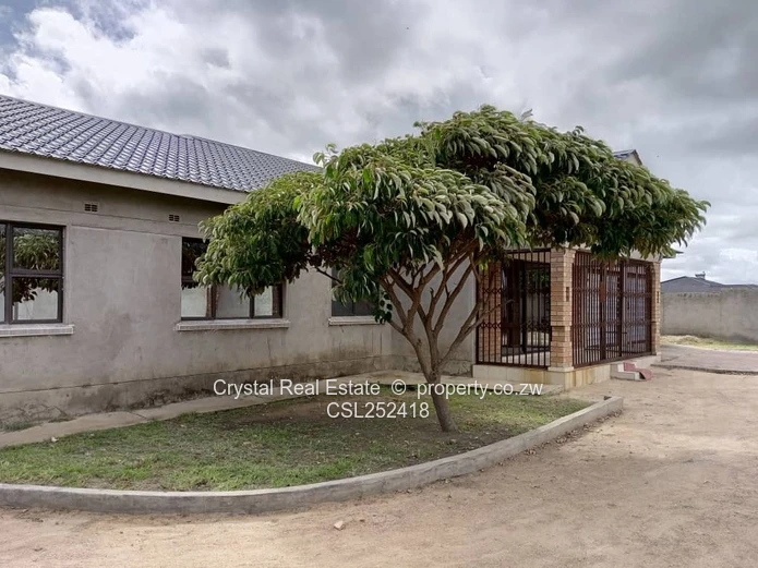  Chitungwiza Zengeza 4 House (Sole Mandate)