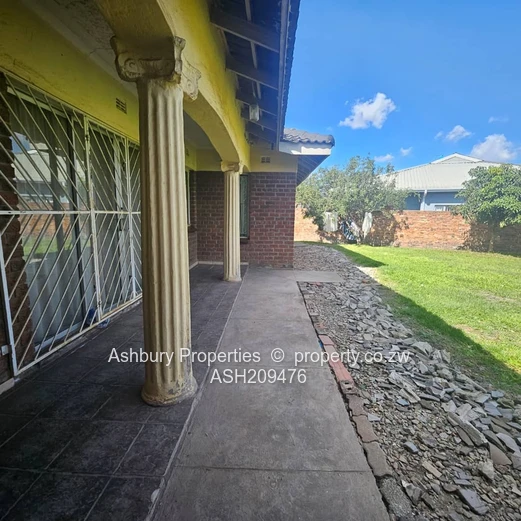 Good  Leafy Old Bluffhill , Beautiful Solid House in an Evergreen neighborhood. (Sole Mandate)