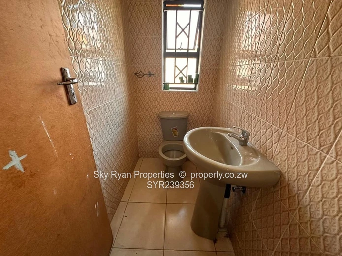 Zimre Park House To Let