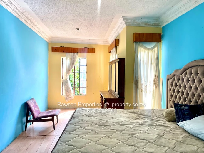 Norton Nharira Views Mansion with great potential for commercial use!!!