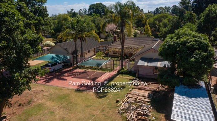 Spacious Home On 1 Acre